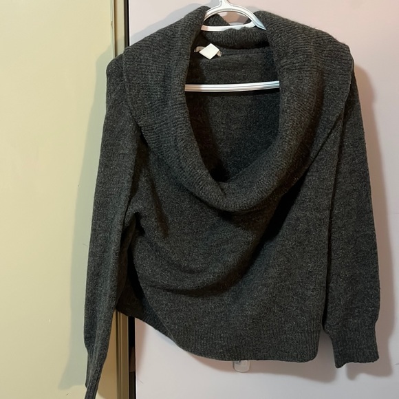 Off the shoulder sweater for winter - Picture 1 of 2